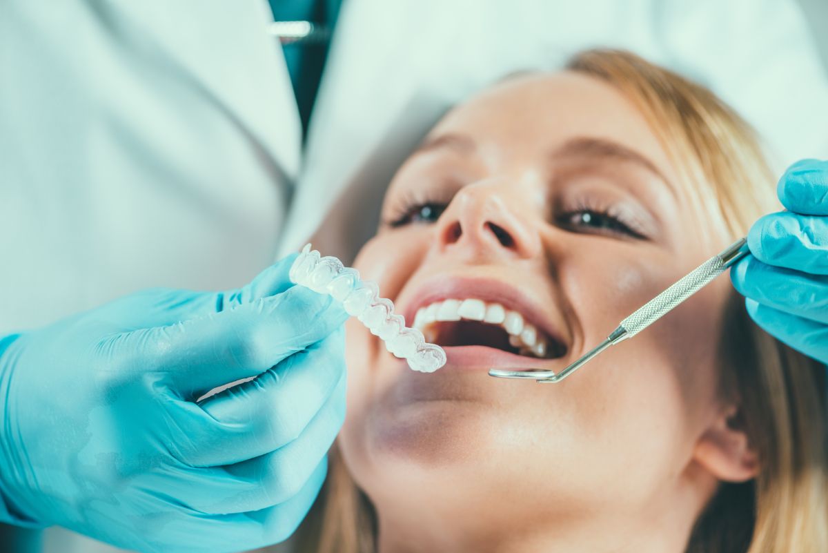 urpi-dental-tooth-whitening-procedure-PZ5SBTK